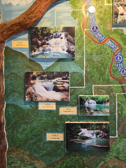 น้ำตกเอราวัณ ที่เที่ยวกาญจนบุรี — มหัศจรรย์แห่งสายน้ำสีมรกต และที่พักแกลมปิ้งวิวเขื่อนศรีนครินทร์ สุดโรแมนติก “Hilltop Erawan” น้ำตกเอราวัณ